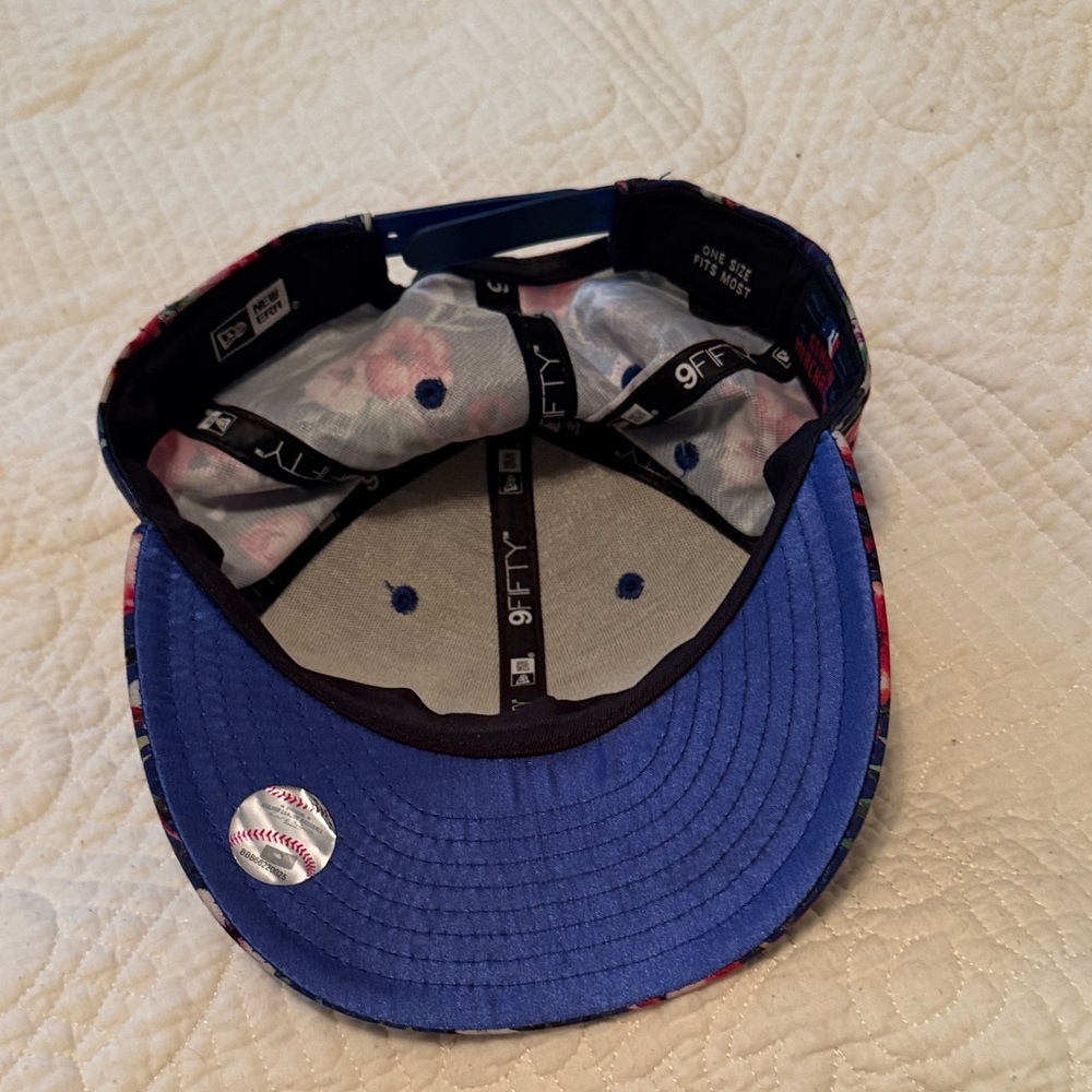 9fifty Los Angeles Floral Snapback Hat in Blue with Red and Green Accents - Picture 2 of 5
